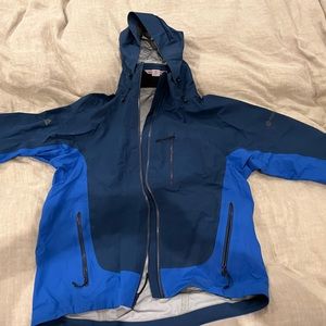 Westcomb ski shell. Very light weight. Like new - worn once.